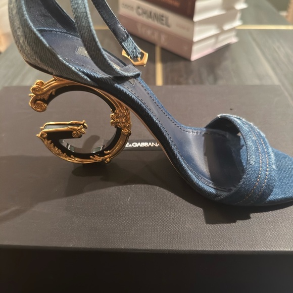 Dolce & Gabbana Patchwork denim sandals with baroque DG heel - Picture 5 of 9